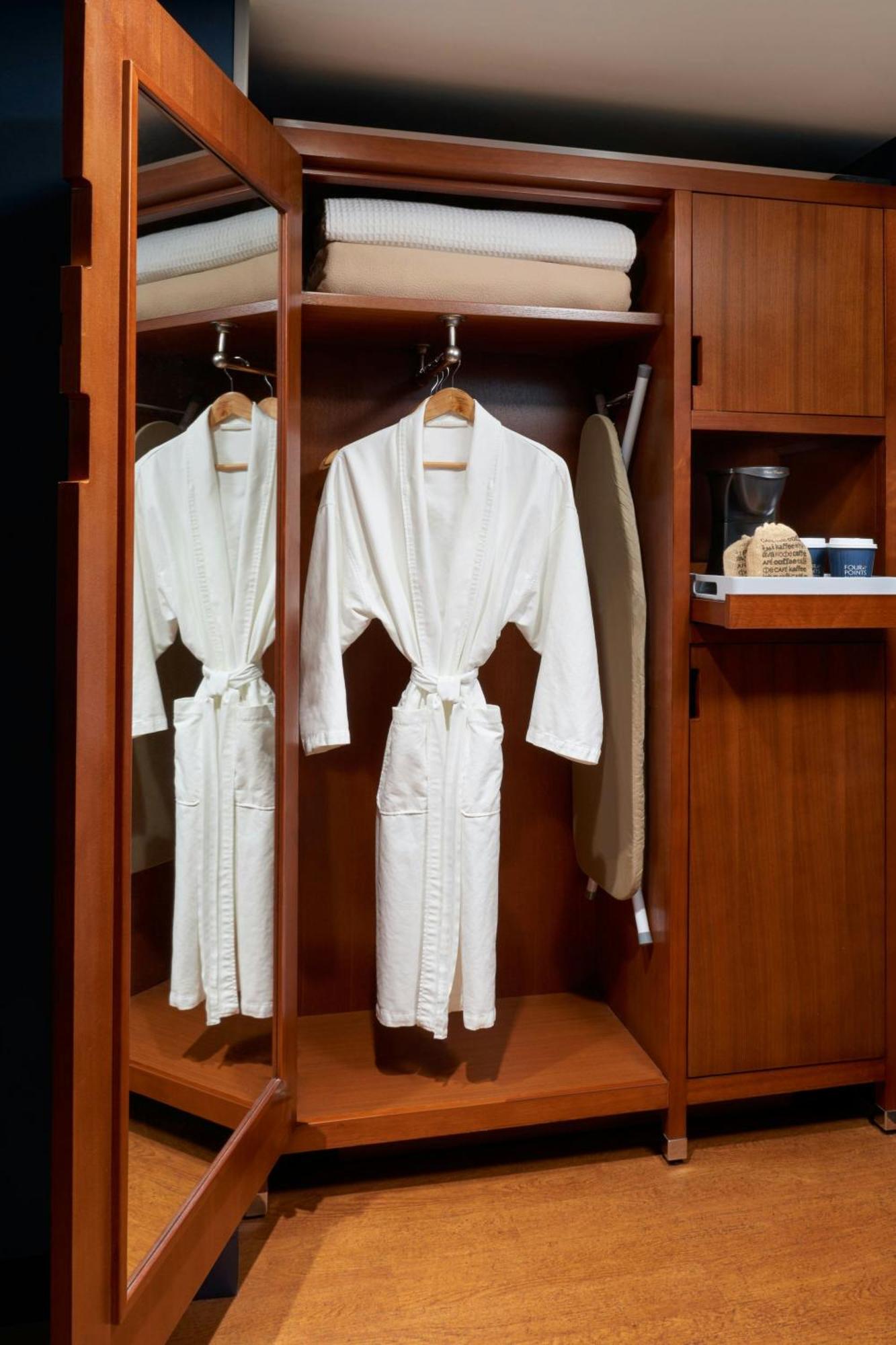 Four Points By Sheraton Hotel & Conference Centre Gatineau-Ottawa Ngoại thất bức ảnh